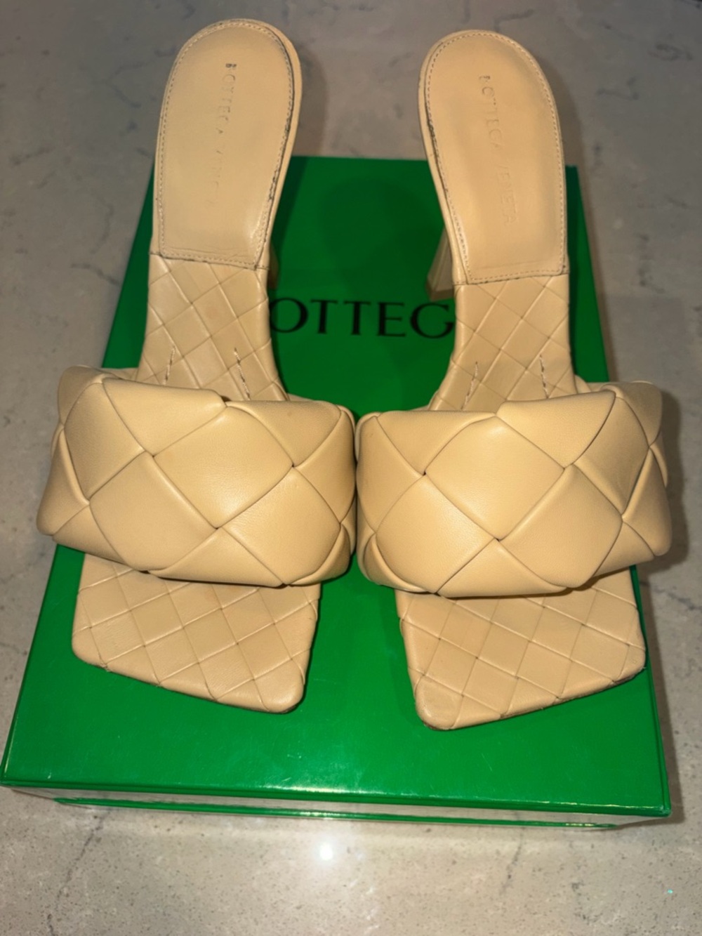 Bottega Veneta Tan Woven Knot Stiletto Mule - Picture 2 of 6
